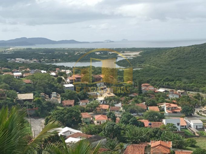 Dportas Abertas Imóveis Cabo Frio RJ - Ótima casa com vistas panorâmicas, com 4 Quartos e 3 banheiros à Venda no Peró, 110m² por R$550.000