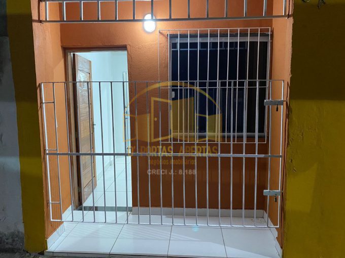 Dportas Abertas Imóveis Cabo Frio RJ - Ótima casa com mobília, incluído água e luz, sendo 2 quartos, 1 banheiro social, sala e cozinha. Próximo a praia do Peró, Cabo Frio-RJ.